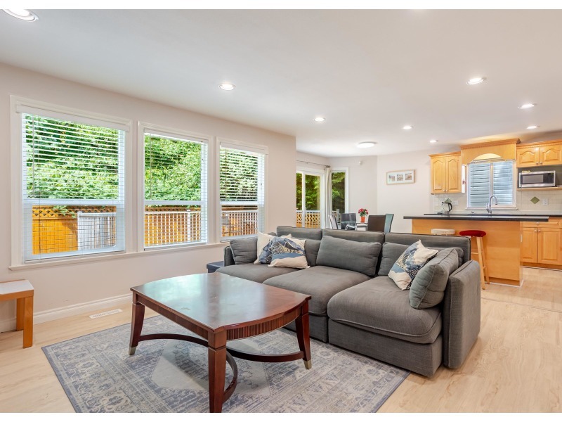 250707161250_surrey family room 4.jpg